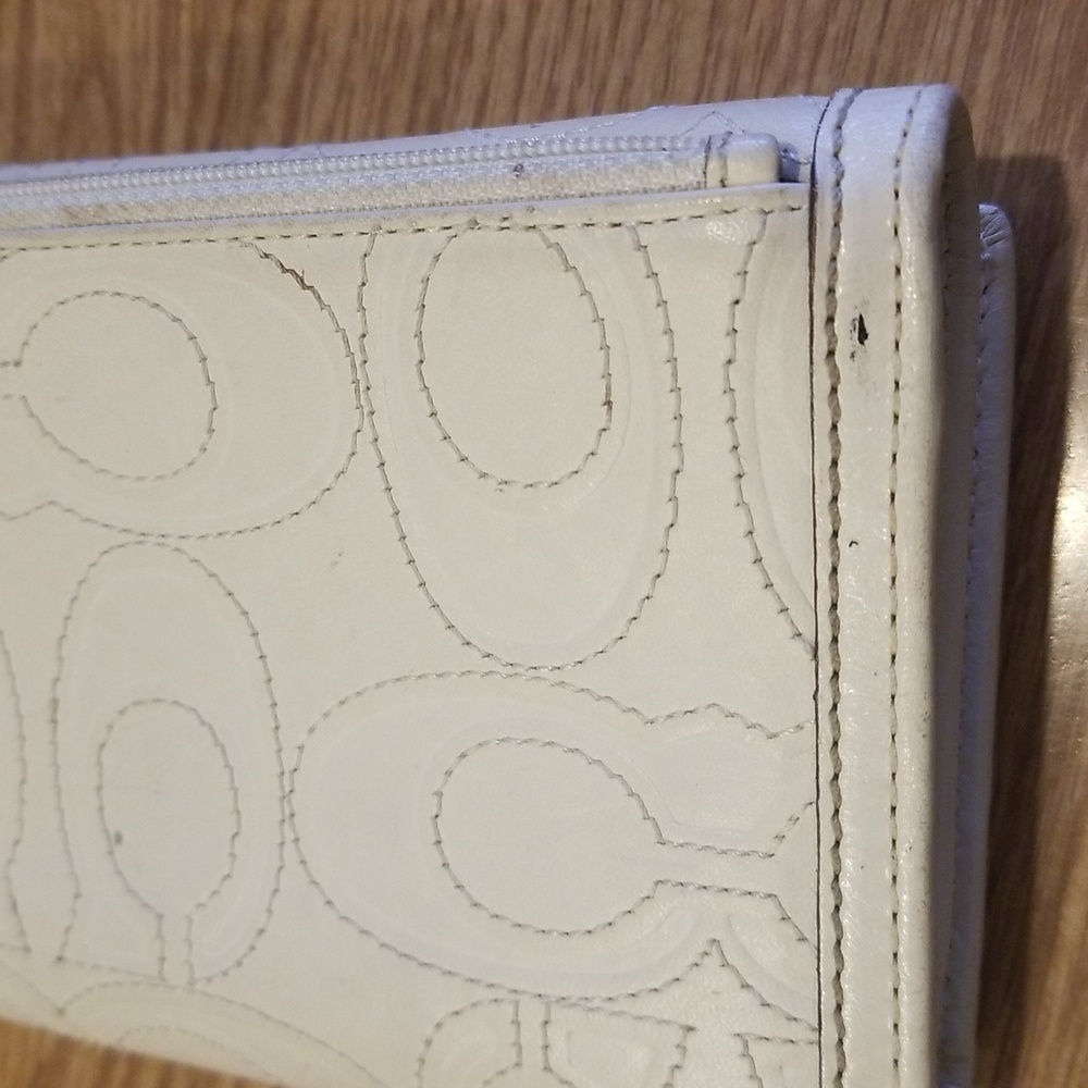 Coach Wallet - Picture 8 of 9